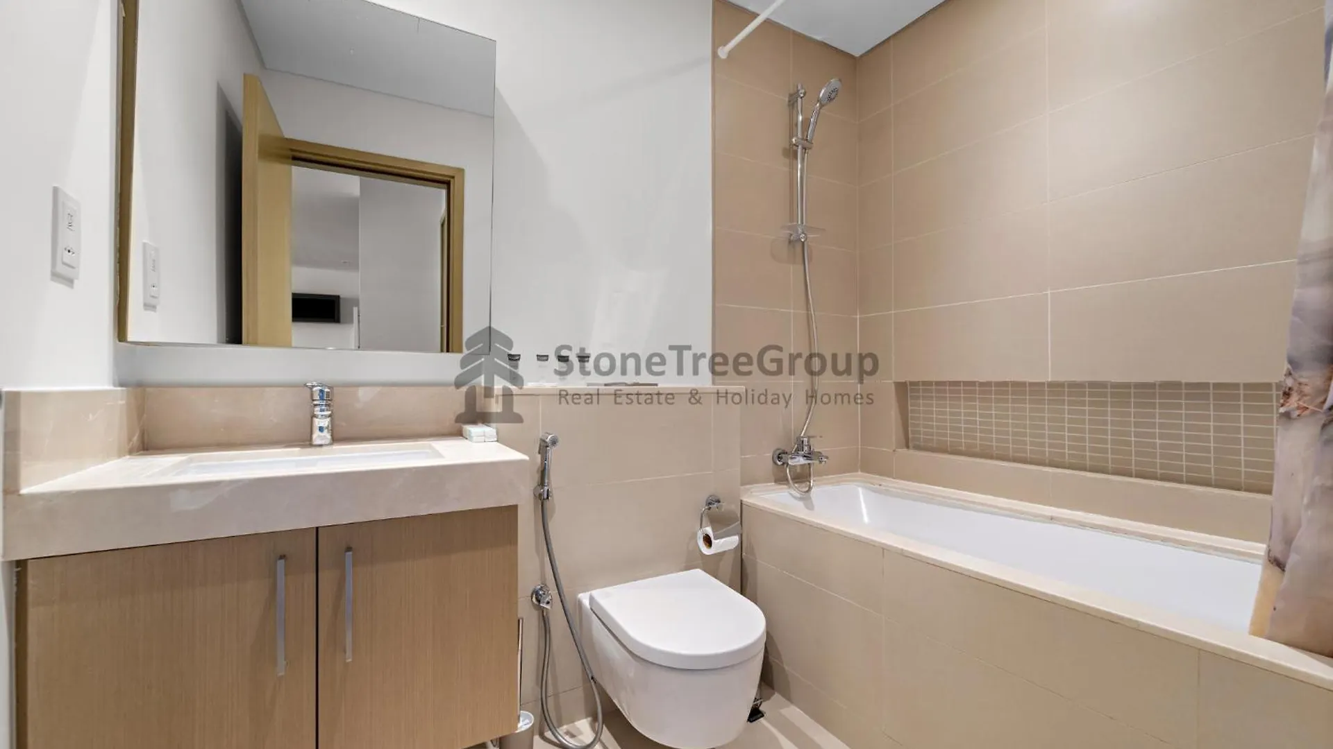 1Br Waterfront Apartment At 5242 Tower 2 Dubai